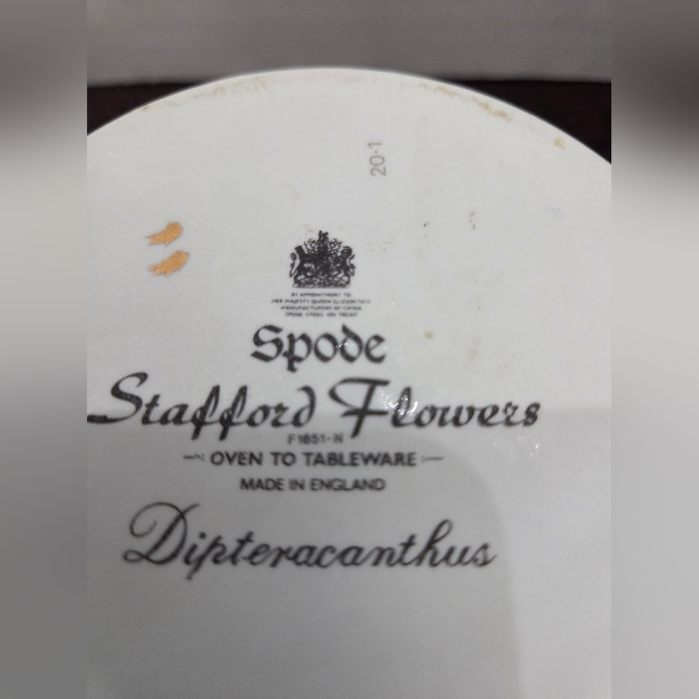 Spode Stafford Floral Porcelain Round Bowl with Lid - Picture 9 of 14